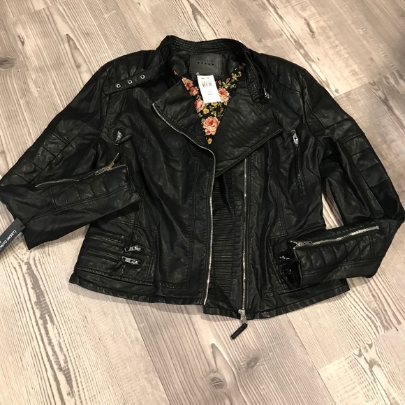 *3-Time HP* Faux Leather Maternity Jacket - Picture 3 of 5